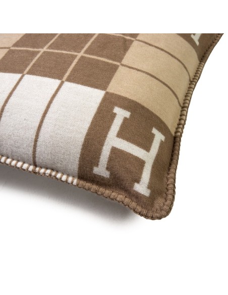 Poduszka dekoracyjna SHP PARIS HOME ciemny beż