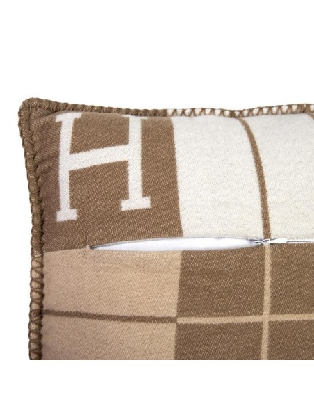 Poduszka dekoracyjna SHP PARIS HOME ciemny beż