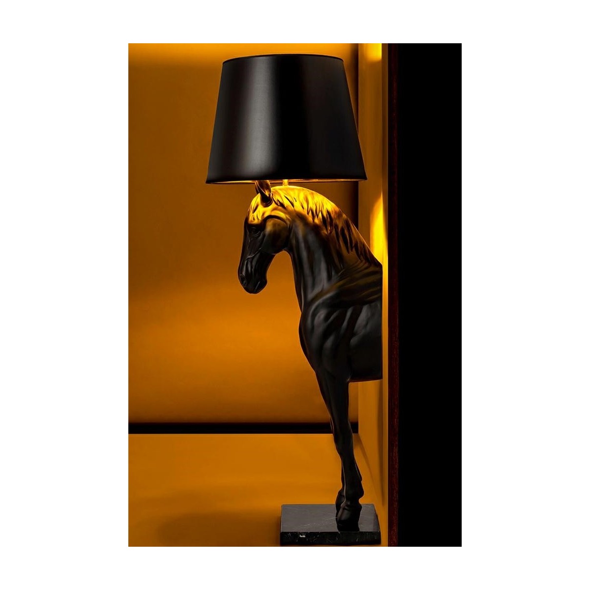 Lampa podłogowa KOŃ STAND S czarna - włókno szklane MOOSEE