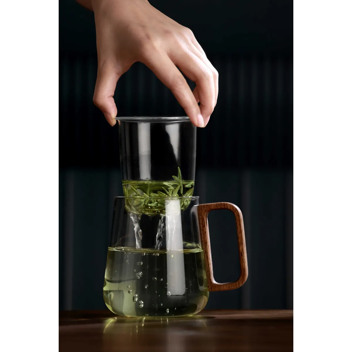 Szklanka BONSTON z zaparzaczem DOMILY