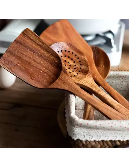 Zestaw przyborów kuchennych YAMADO z drewna DOMILY