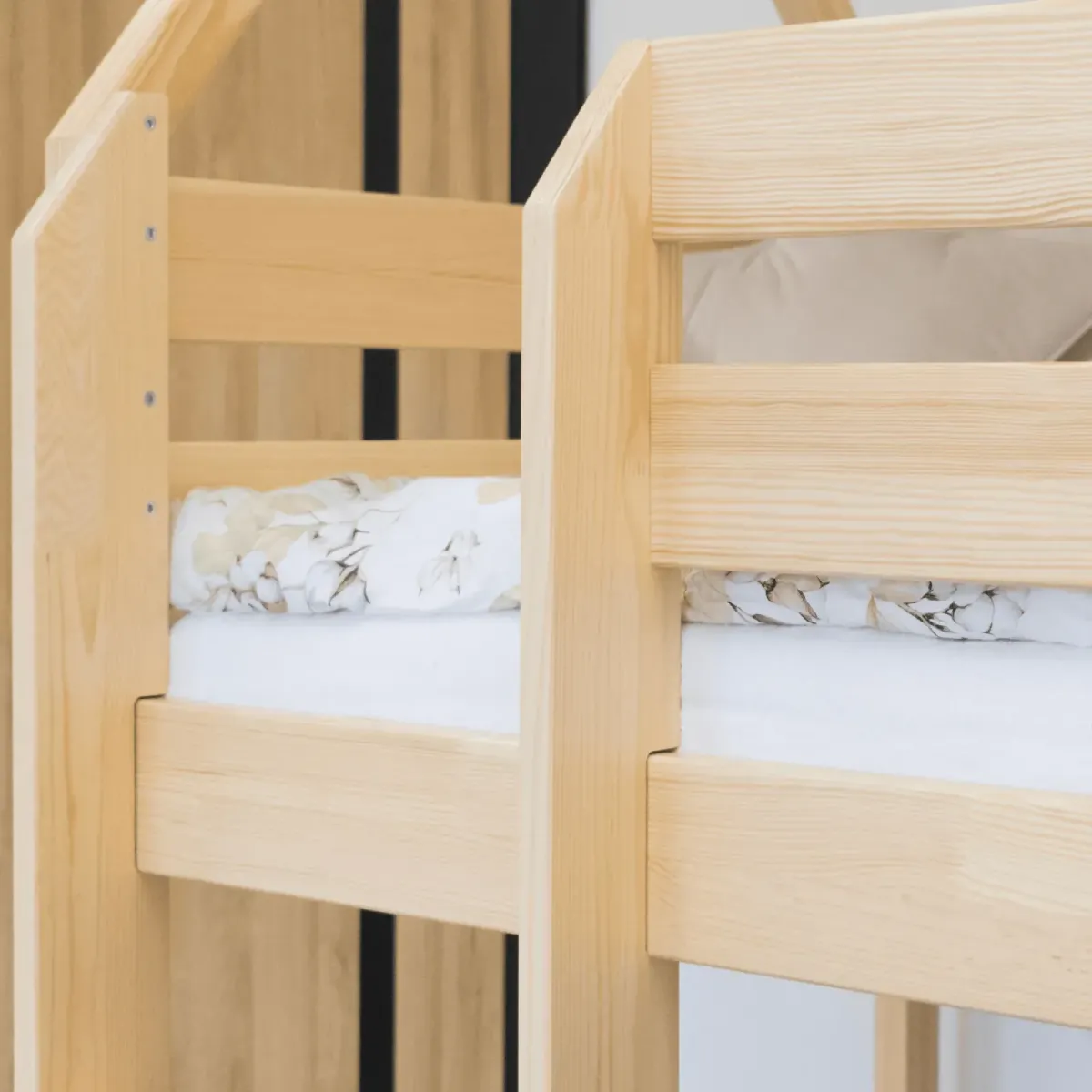 Łóżko drewniane antresola DOMEK MEBLE WRÓBEL