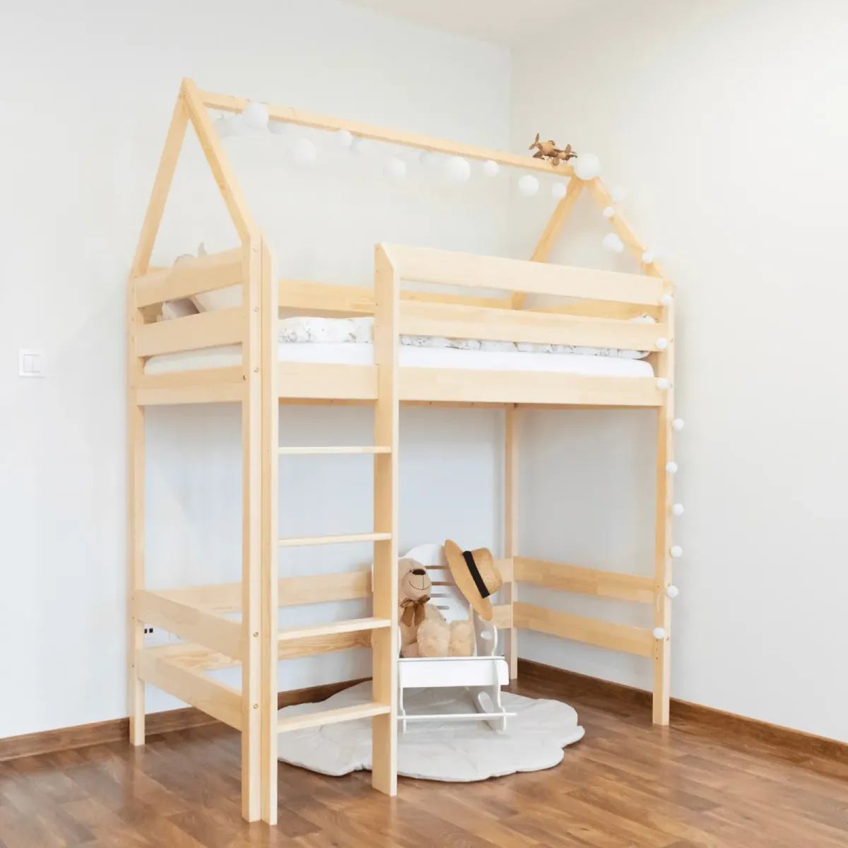 Łóżko drewniane antresola DOMEK MEBLE WRÓBEL