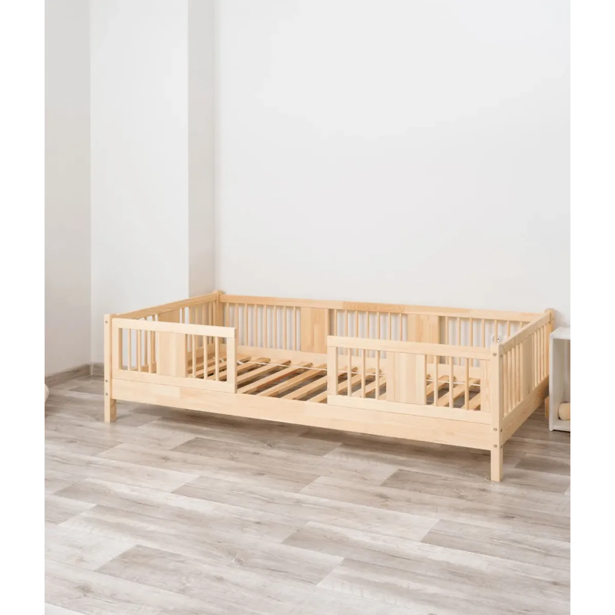 Łóżko drewniane pojedyncze LUNA 10 MEBLE WRÓBEL