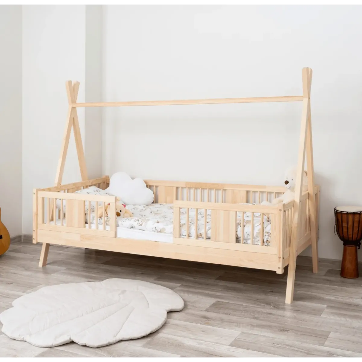 Łóżko drewniane pojedyncze LUNA TIPI sosna MEBLE WRÓBEL