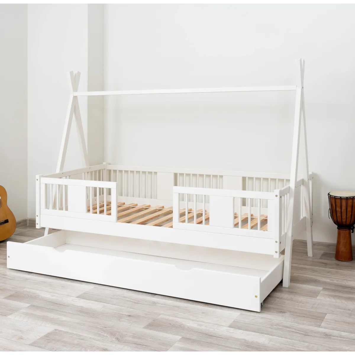 Łóżko drewniane pojedyncze LUNA TIPI biały MEBLE WRÓBEL