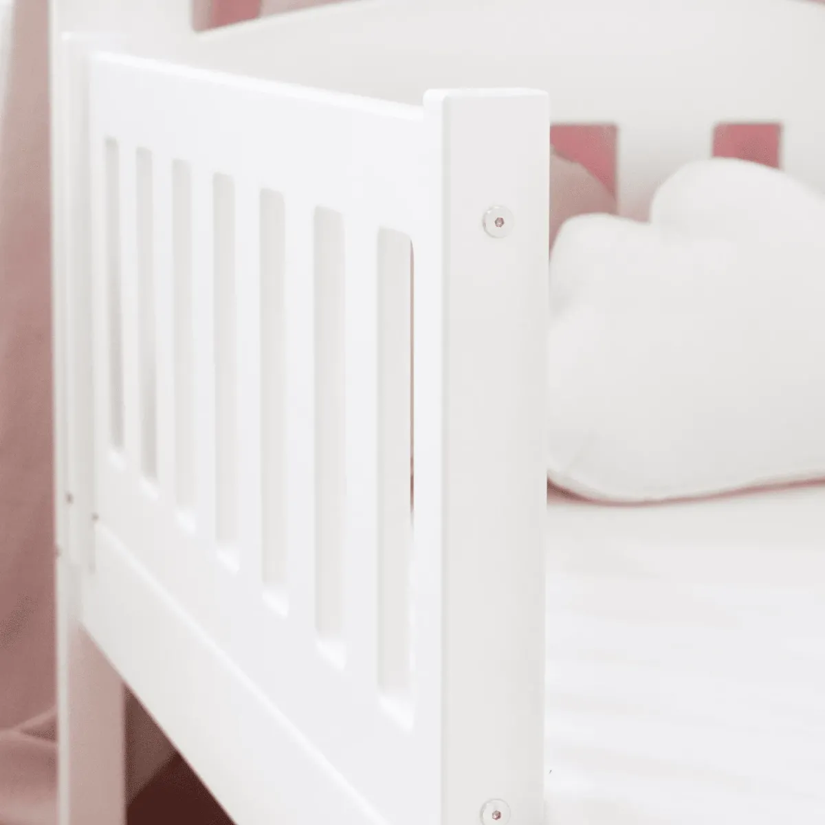 Łóżko drewniane pojedyncze ZUZIA biały MEBLE WRÓBEL