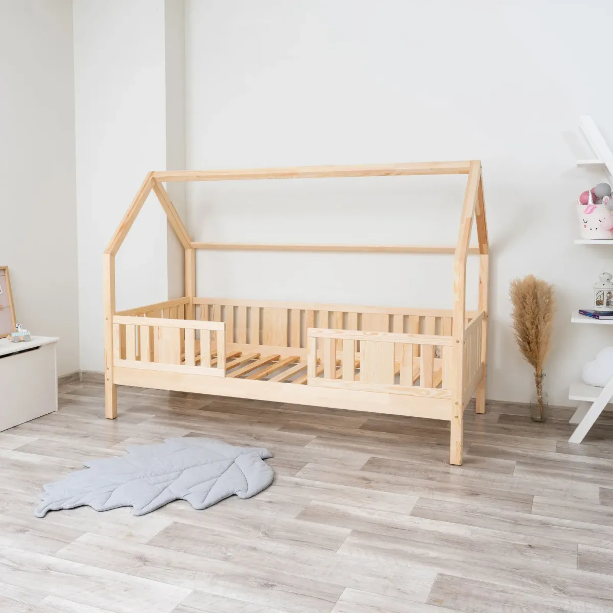 Łóżko drewniane pojedyncze NIKO DOMEK LONG sosna 20 MEBLE WRÓBEL