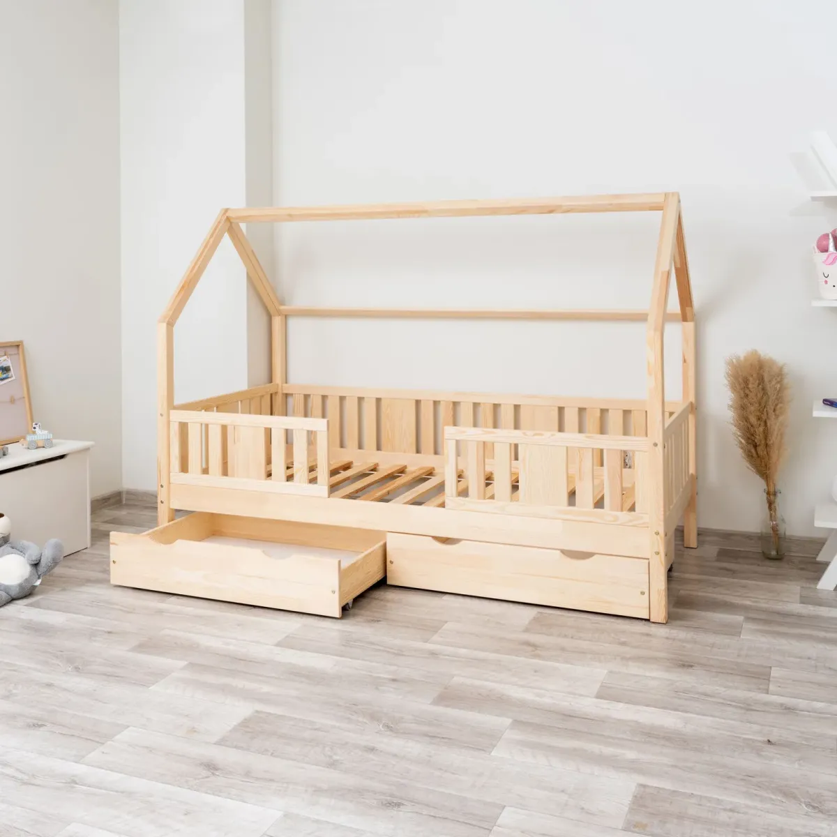 Łóżko drewniane pojedyncze NIKO DOMEK LONG sosna 20 MEBLE WRÓBEL