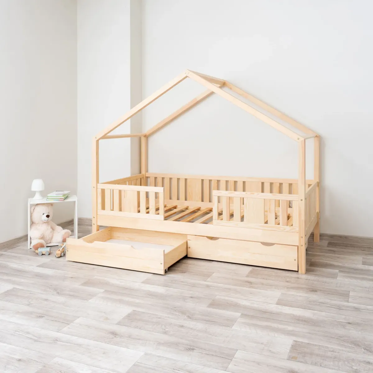 Łóżko drewniane pojedyncze NIKO DOMEK SHORT sosna 20 szuflada MEBLE WRÓBEL