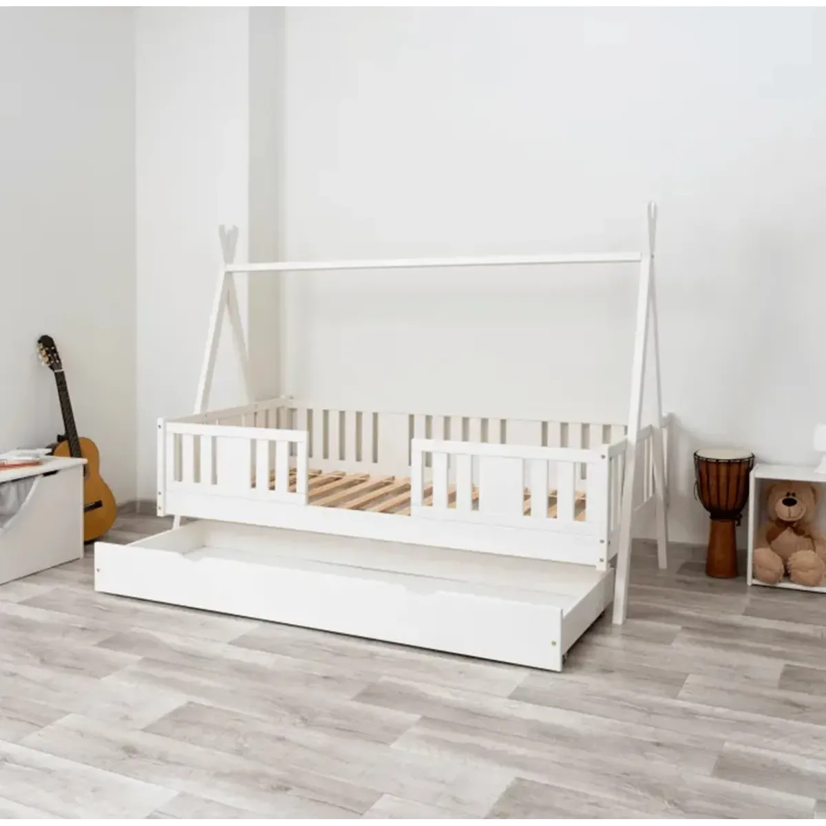 Łóżko pojedyncze drewniane NIKO TIPI biały MEBLE WRÓBEL