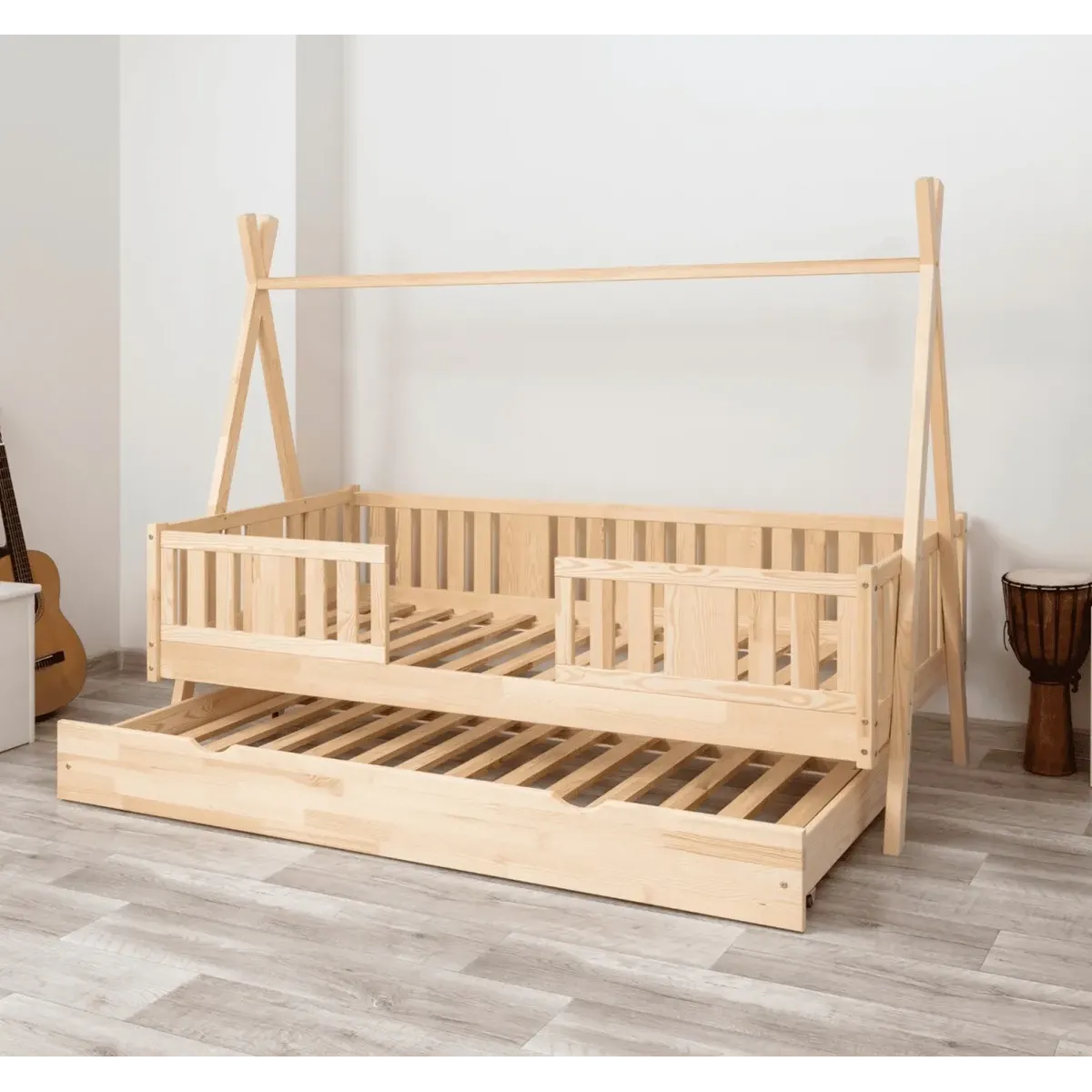 Łóżko pojedyncze drewniane NIKO TIPI sosna MEBLE WRÓBEL