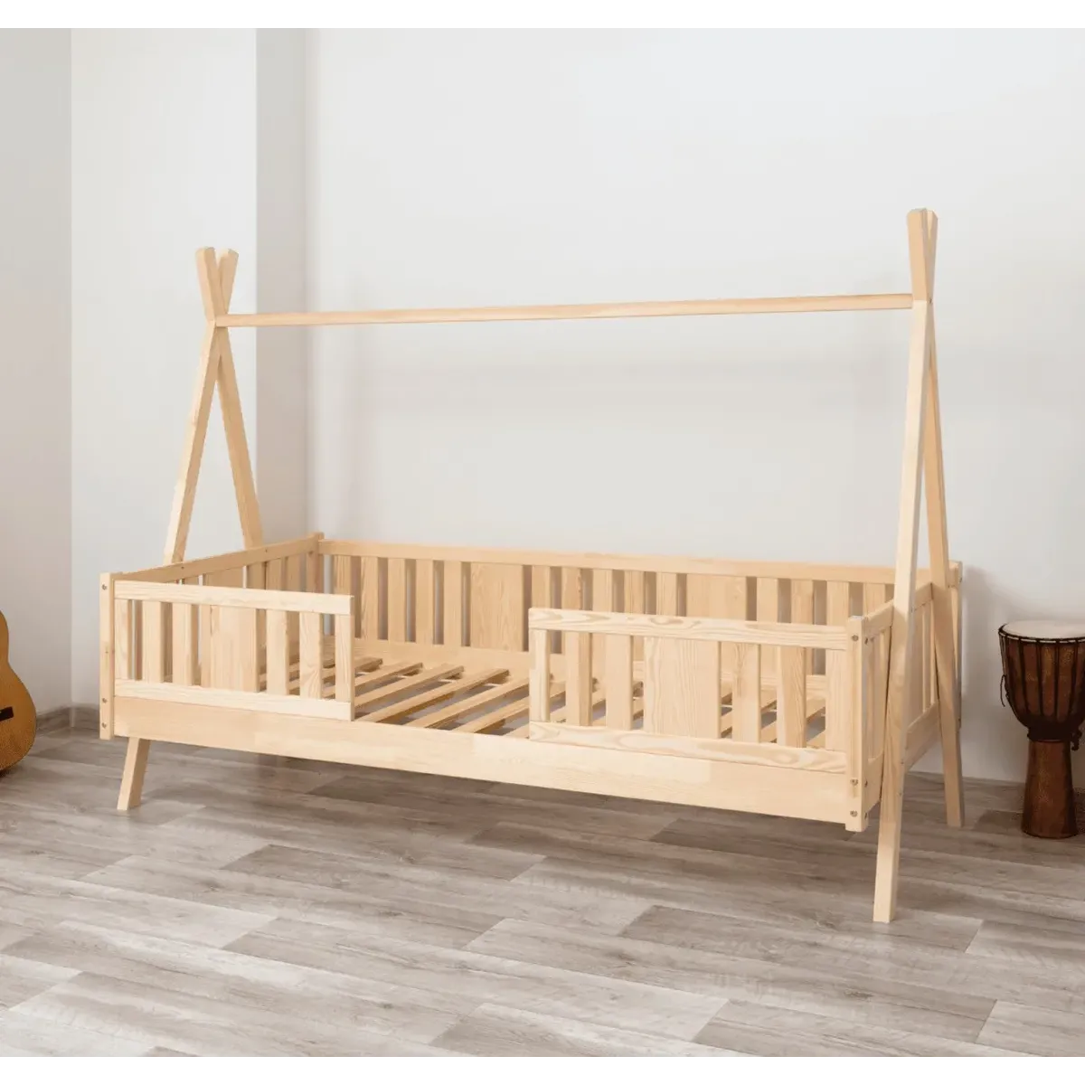 Łóżko pojedyncze drewniane NIKO TIPI sosna MEBLE WRÓBEL